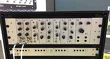 MMF2016 - Roger Schult Messe Rack, v.l.n.r. 2x V2350c, W2395, W2324 phase shifter, W2377 MK2, W2395, W2324 phase shifter, W2377 MK2, V2380 Kopfhörerverstärker, unten: S2344 4x4 Matrix